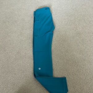 LULULEMON LEGGINGS NEVER WORN